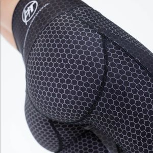 Hardtuned high waisted Hex Core Leggings
